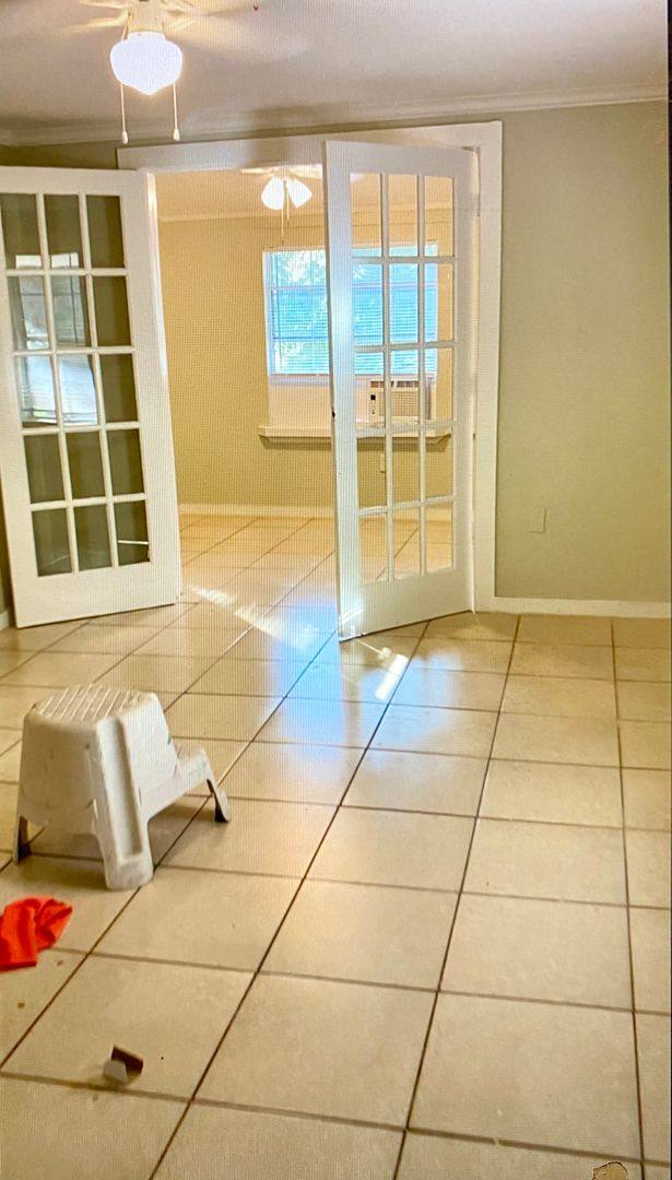 Apartment for rent at 1306 17th St W, Bradenton, FL 34205