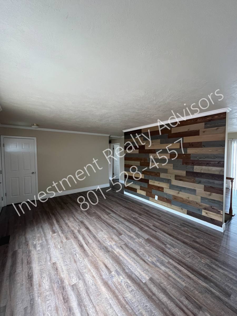 Townhouse for rent at 4580 S Wellington St #A, Salt Lake City, UT 84117