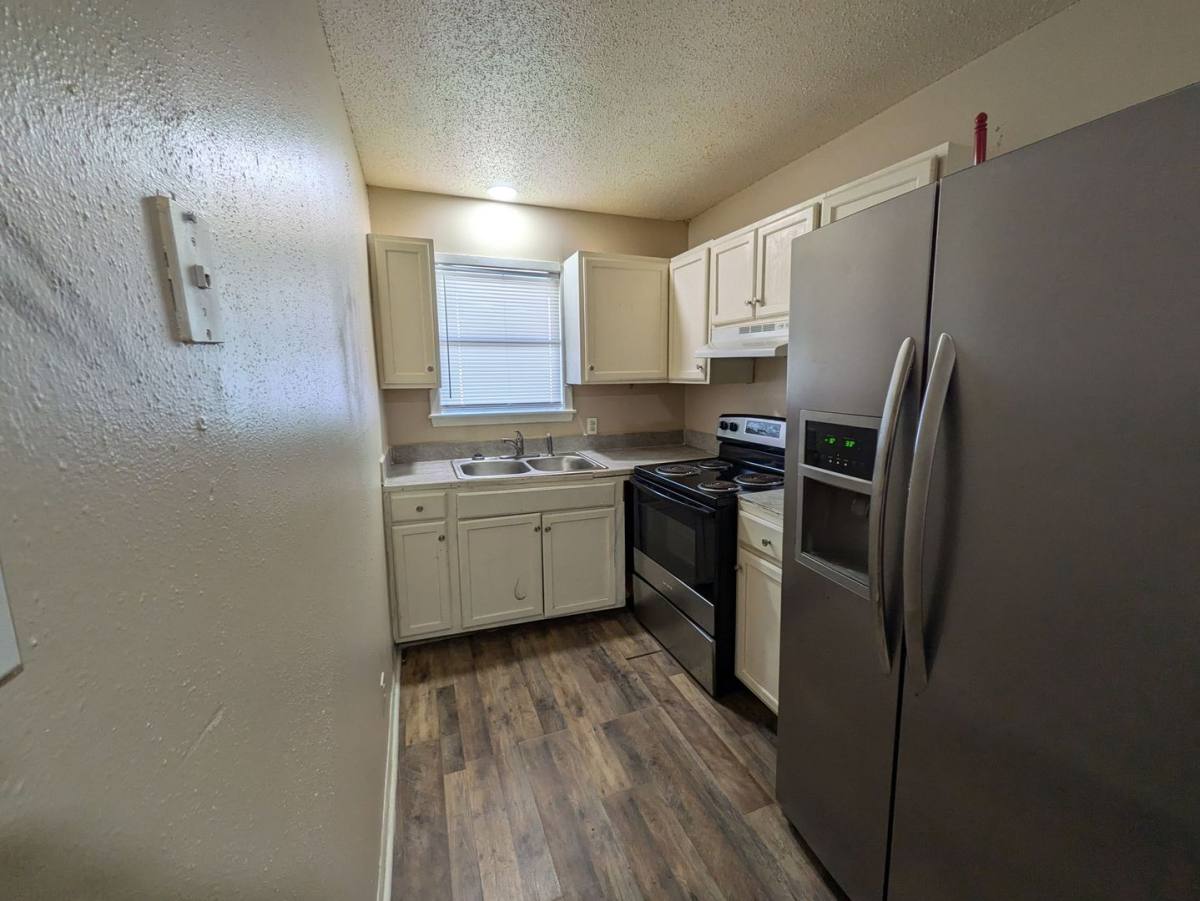 Apartment for rent at 893 Campus St, Beaumont, TX 77705