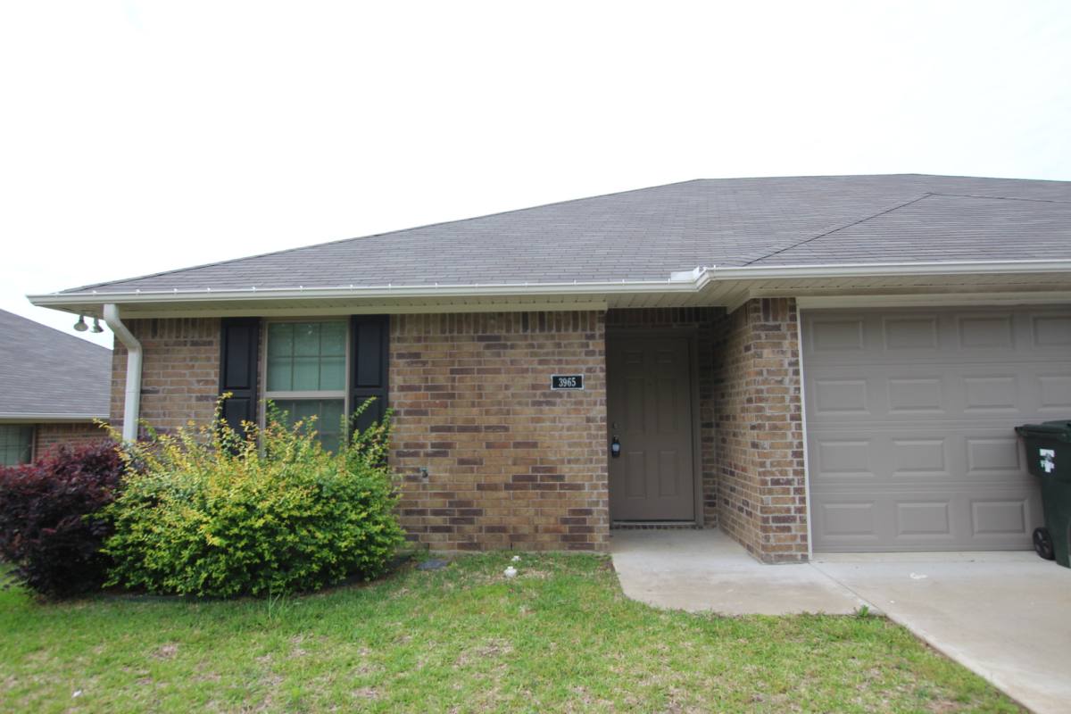 Apartment for rent at 2528, 2532, 2536, 2538 Westminster Rd, Tyler, TX 75701