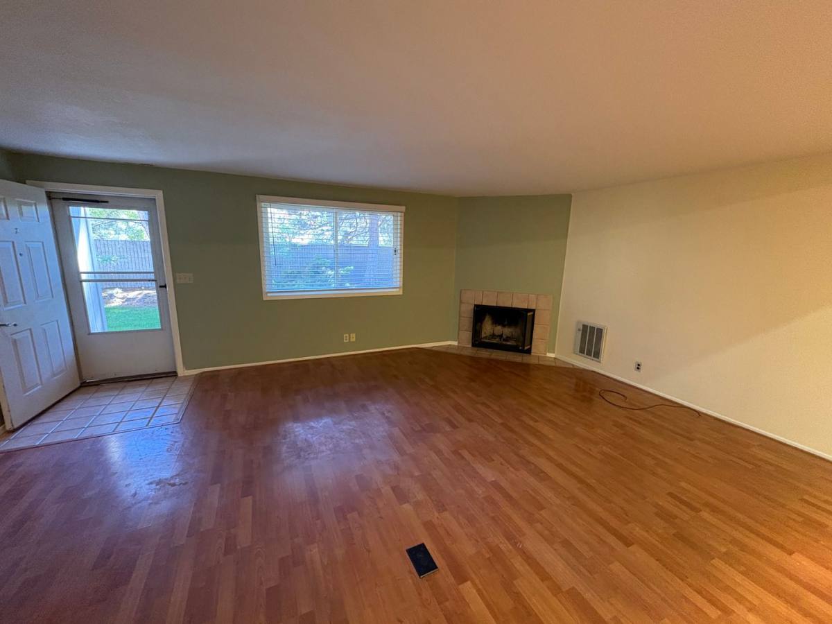 Townhouse for rent at 1050 NE Butler Market Rd, Bend, OR 97701