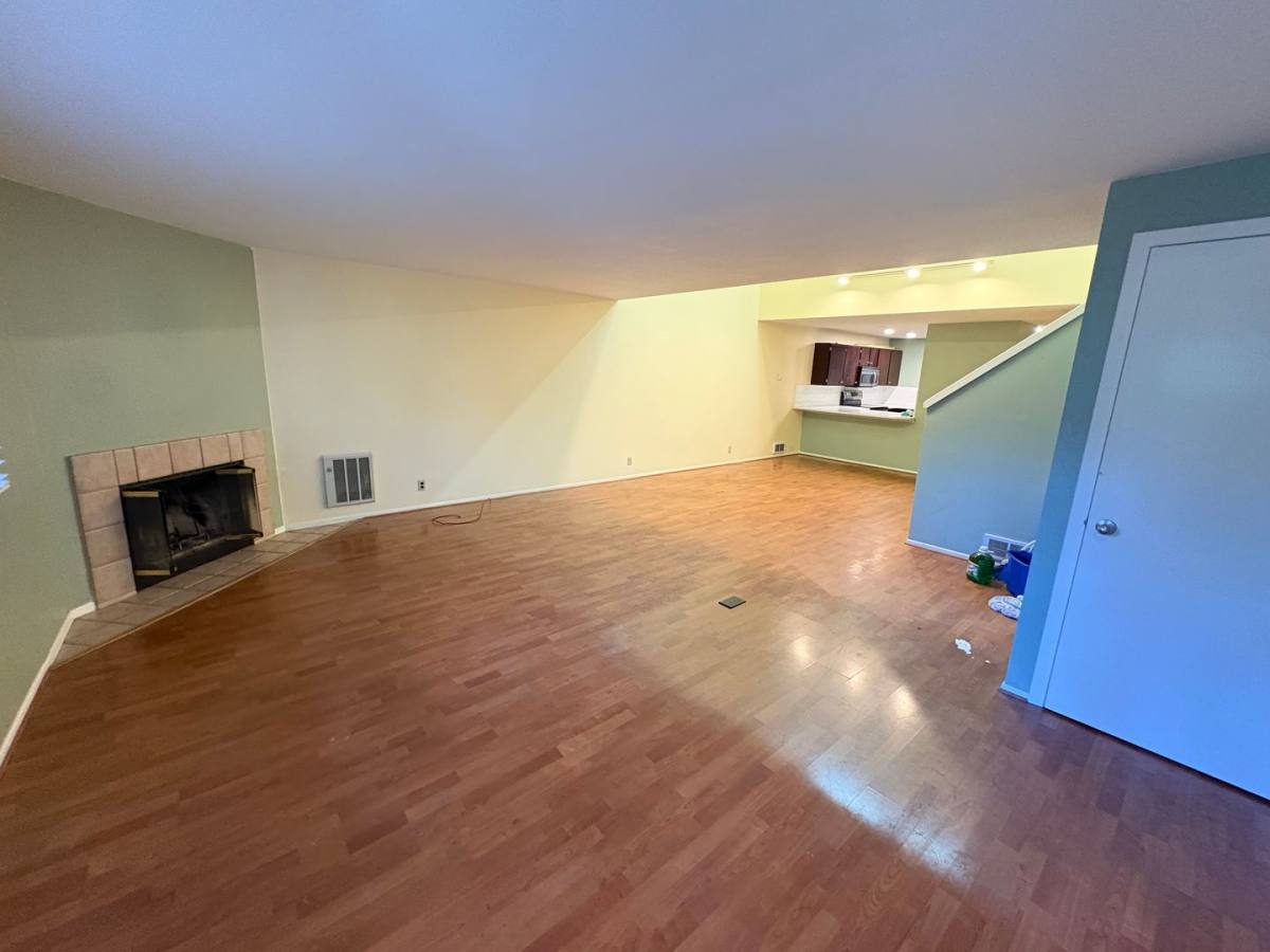 Townhouse for rent at 1050 NE Butler Market Rd, Bend, OR 97701