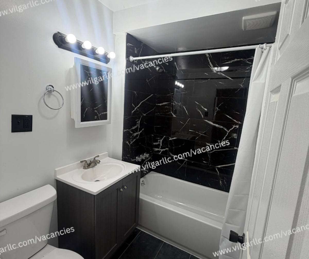Apartment for rent at 1323 121st St, Whiting, IN 46394