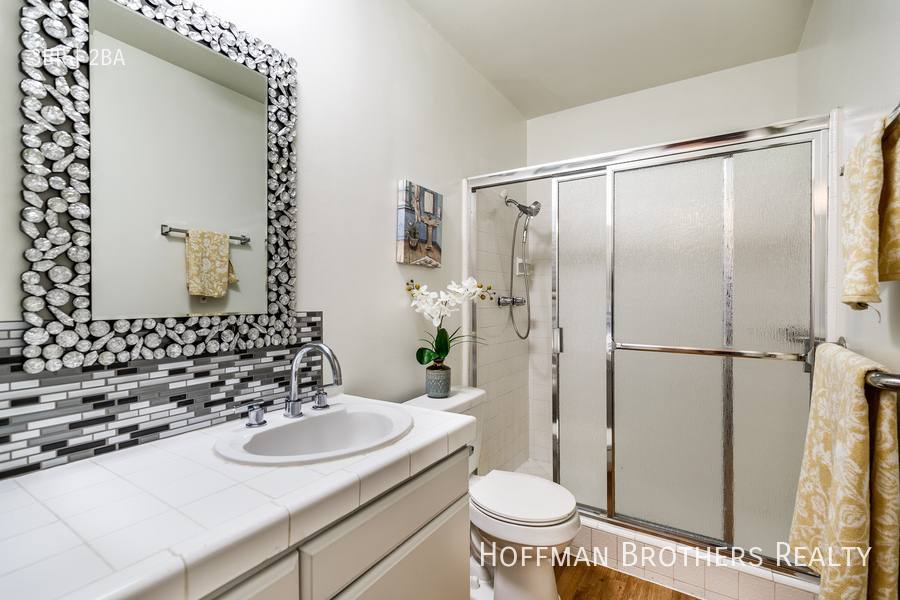 Apartment for rent at 1419 Cardiff Ave #2, Los Angeles, CA 90035