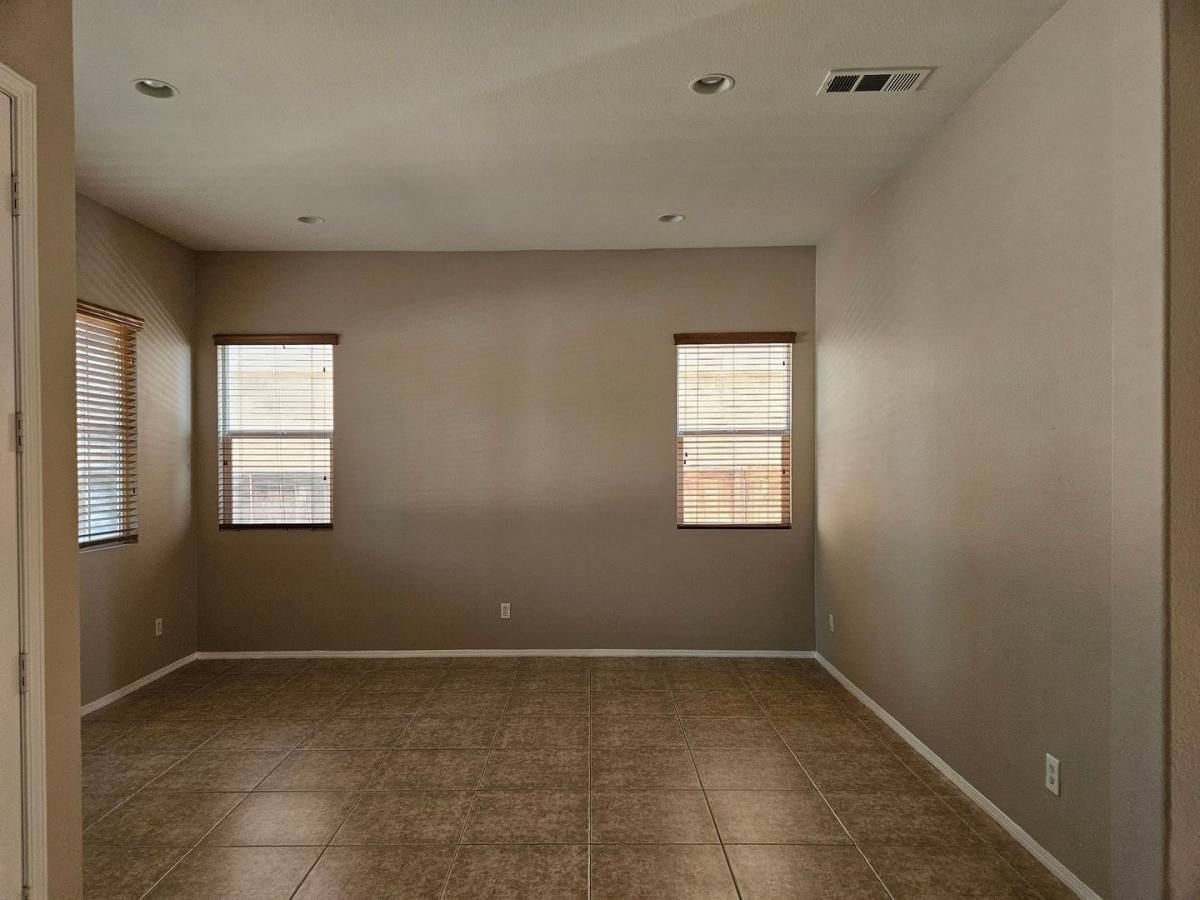 House for rent at 8975 Guadalupe Ave, Hesperia, CA 92344
