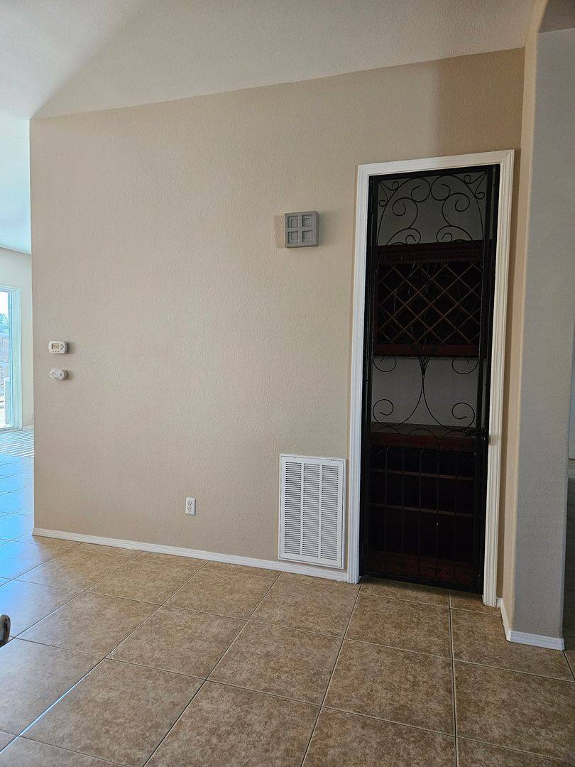 House for rent at 8975 Guadalupe Ave, Hesperia, CA 92344