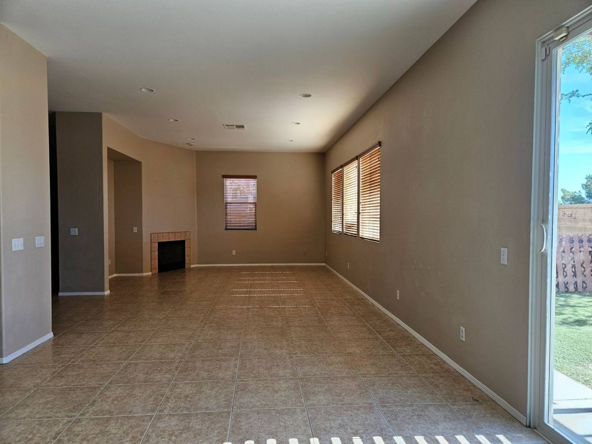 House for rent at 8975 Guadalupe Ave, Hesperia, CA 92344