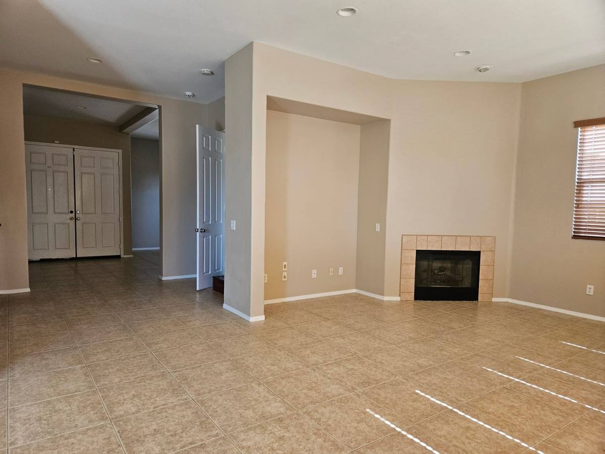 House for rent at 8975 Guadalupe Ave, Hesperia, CA 92344