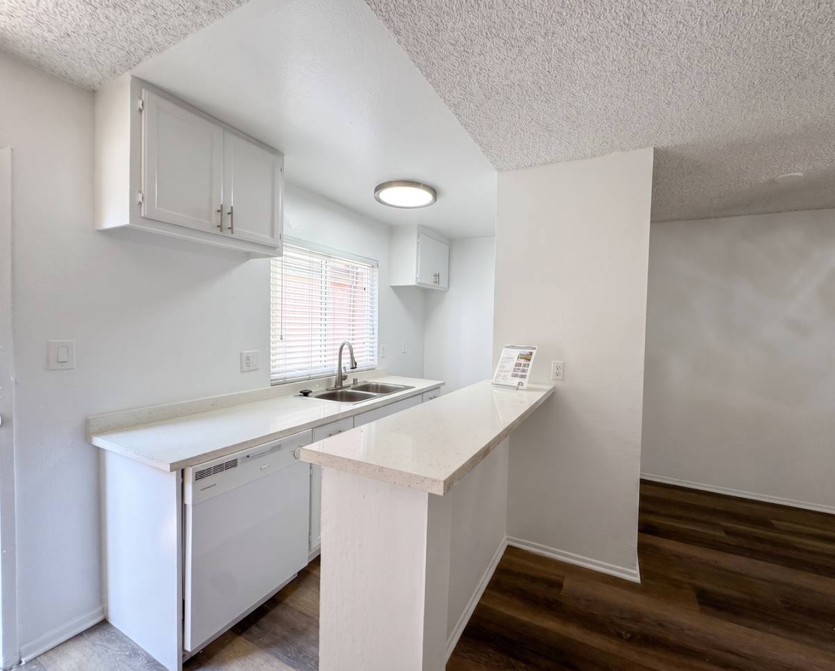 Apartment for rent at 6736 Cleon Ave, North Hollywood, CA 91606