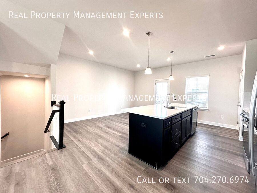 Townhouse for rent at 1410 Newell Towns Lane, Charlotte, NC 28262
