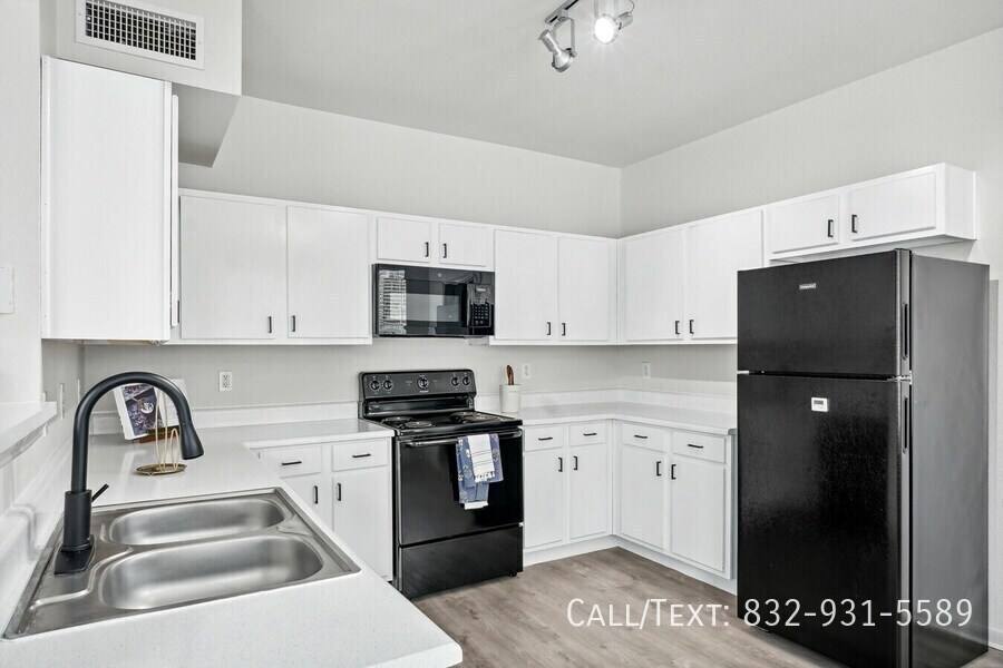 Apartment for rent at 9344 Fm1960 Business #HDB, Humble, TX 77338