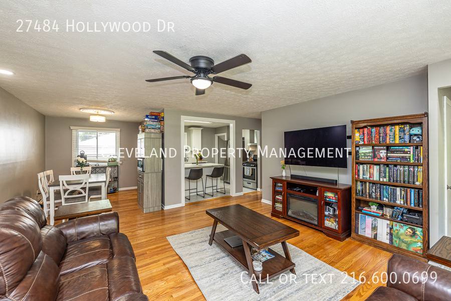 House for rent at 27484 Hollywood Dr, Westlake, OH 44145