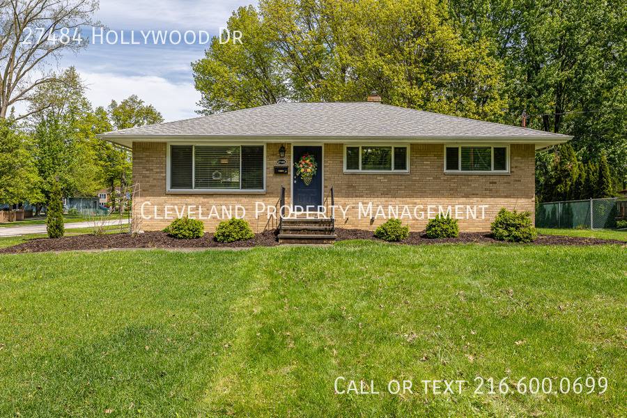 House for rent at 27484 Hollywood Dr, Westlake, OH 44145