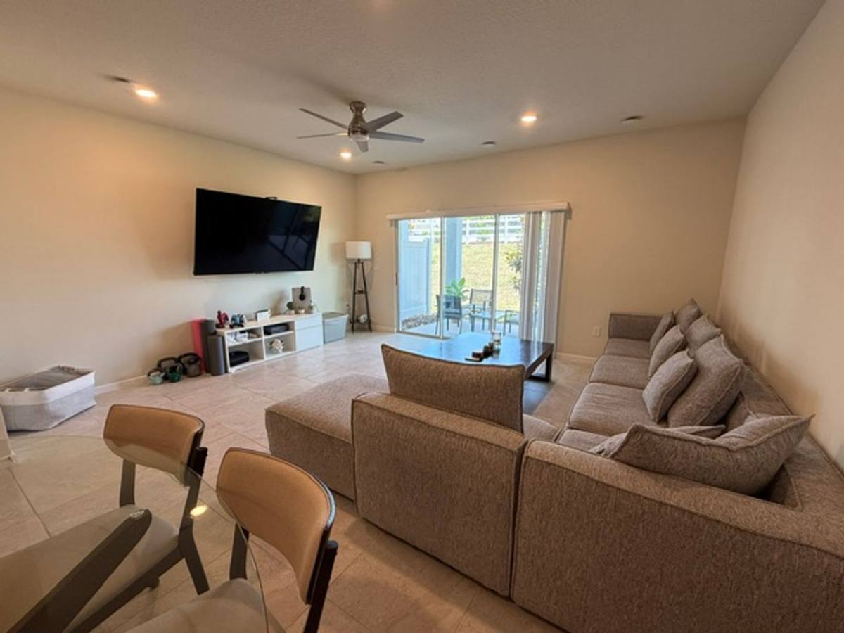 Townhouse for rent at 2554 Winsome Way, Davenport, FL 33896