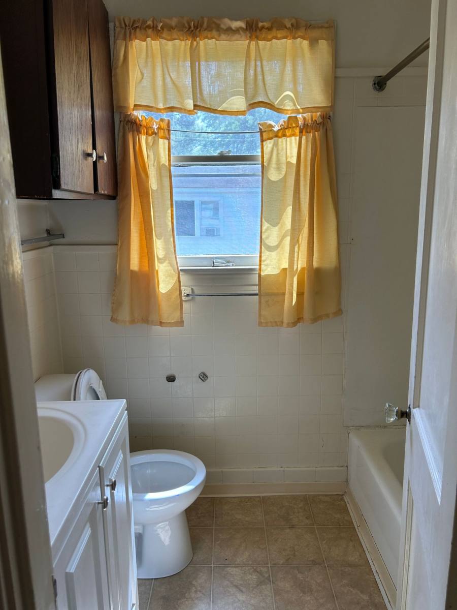 Apartment for rent at 819 Blvd St, Shreveport, LA 71104