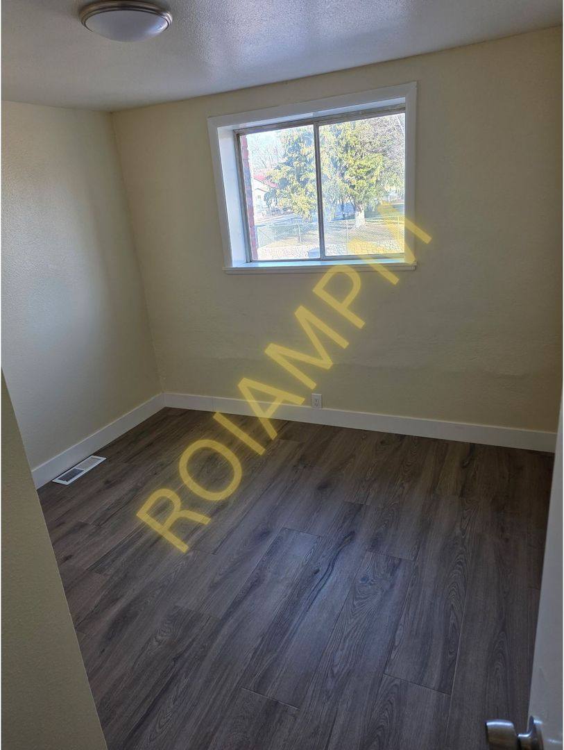 Apartment for rent at 1505 Idanha Ave, American Falls, ID 83211