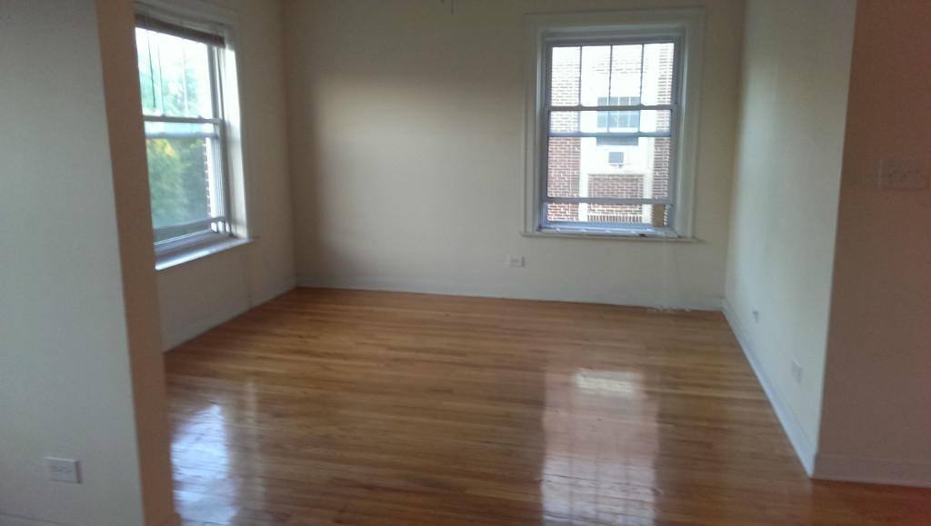 Apartment for rent at 2000 W Foster Ave #3, Chicago, IL 60625