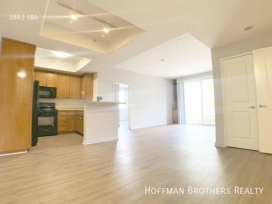 Apartment for rent at 7393 Manchester Ave #213, Los Angeles, CA 90045