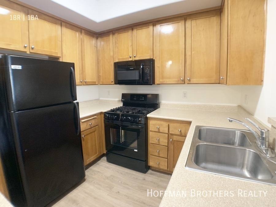 Apartment for rent at 7393 Manchester Ave #213, Los Angeles, CA 90045
