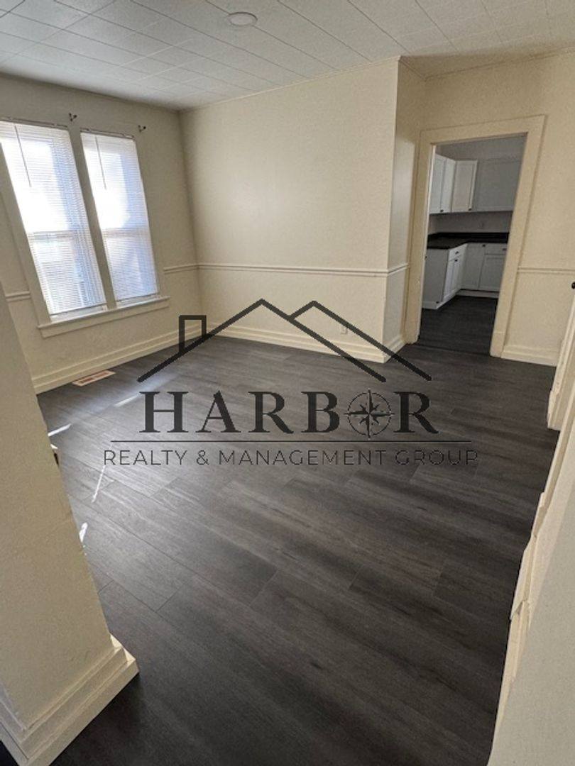 Apartment for rent at 1111 4th St NW #1, Austin, MN 55912