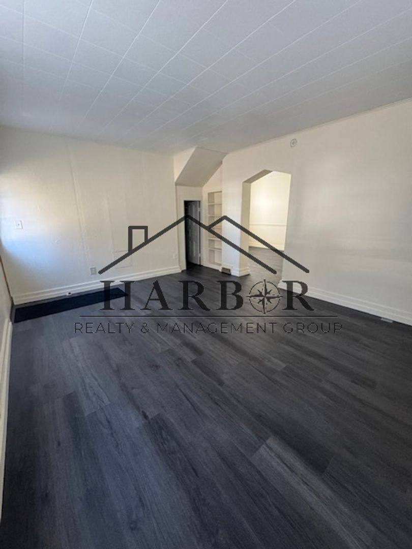 Apartment for rent at 1111 4th St NW #1, Austin, MN 55912
