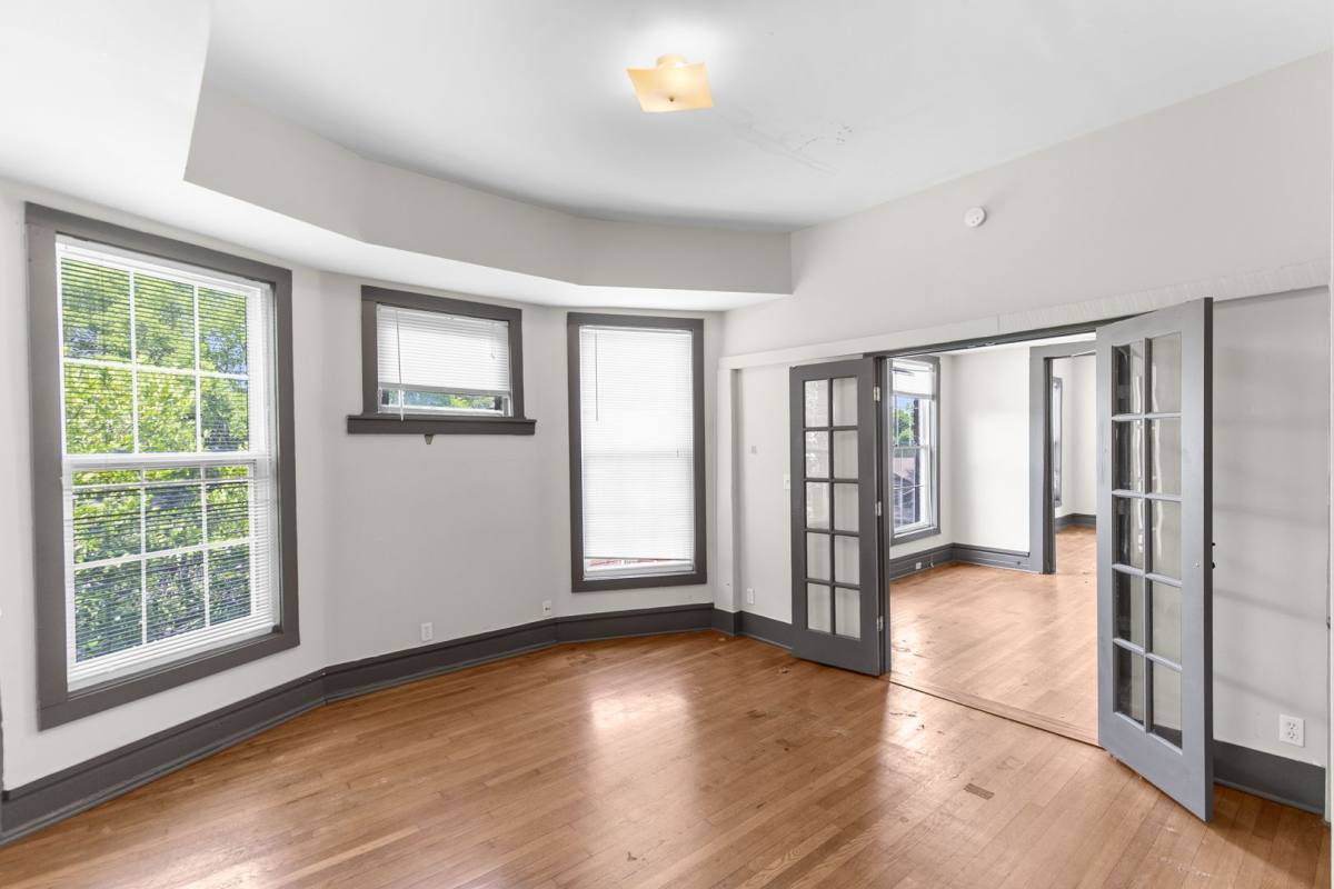 Apartment for rent at 1131 16th Ave S, Birmingham, AL 35205