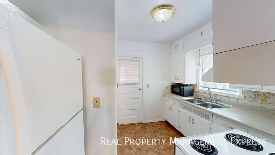 Apartment for rent at 758 S 3rd Ave, Sioux Falls, SD 57104