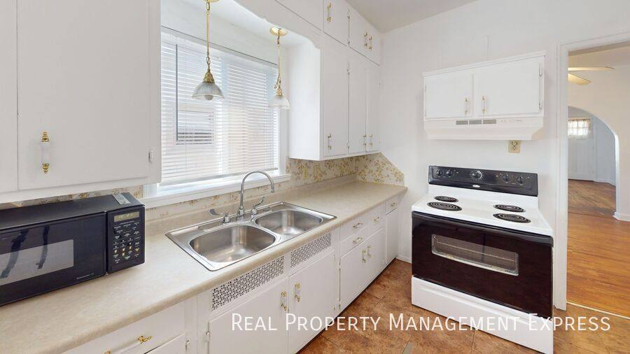 Apartment for rent at 758 S 3rd Ave, Sioux Falls, SD 57104