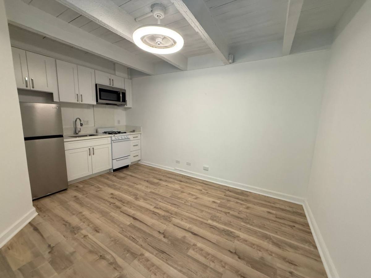 Apartment for rent at 234 Ohua Ave, Honolulu, HI 96815