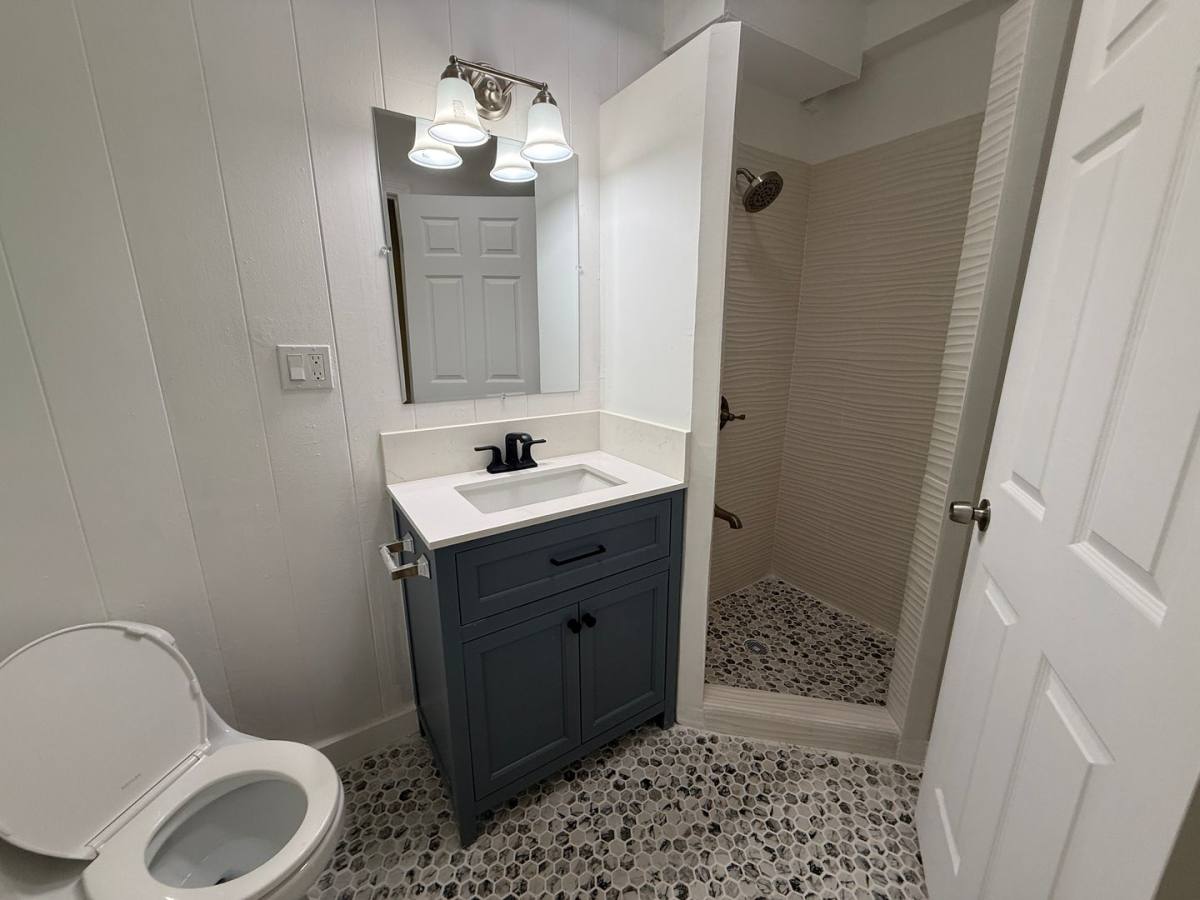 Apartment for rent at 234 Ohua Ave, Honolulu, HI 96815