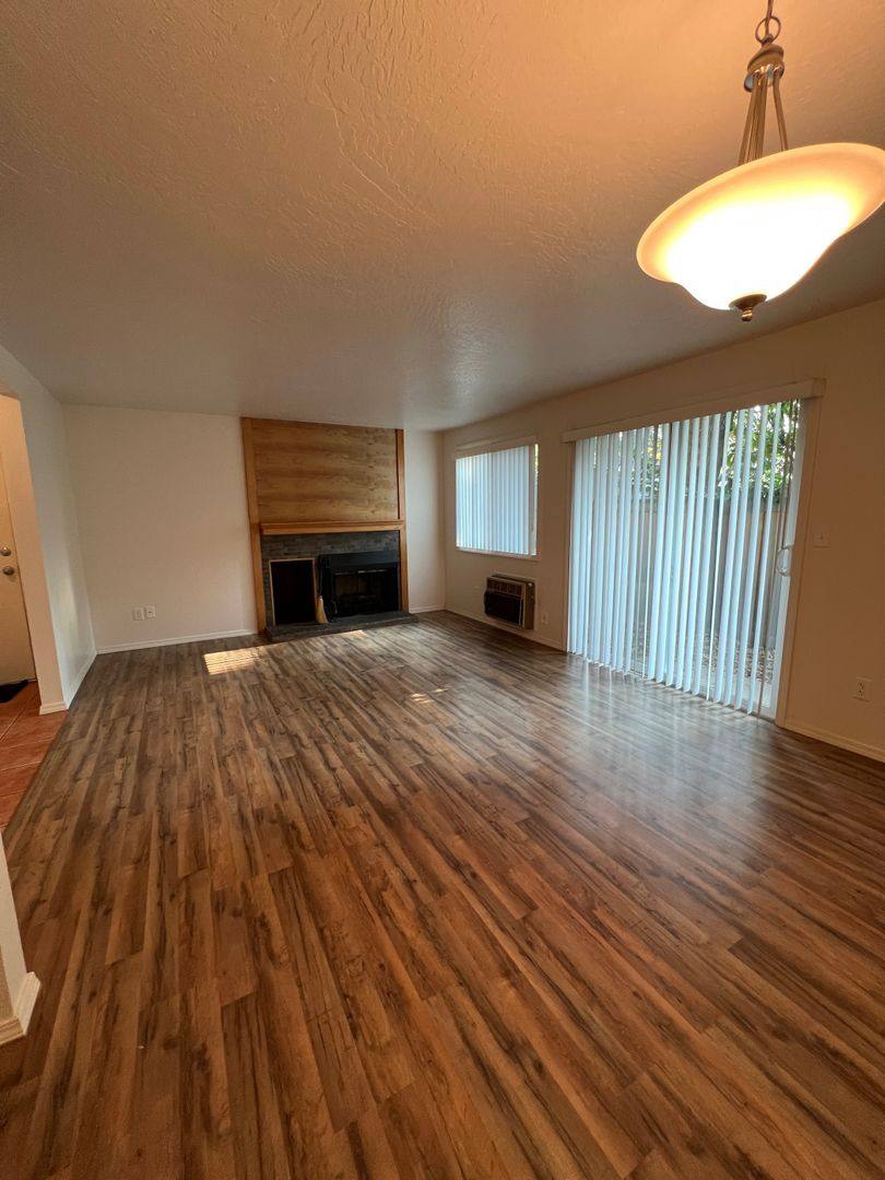 Condo for rent at 3930 Lake Grove Ave, Lake Oswego, OR 97035