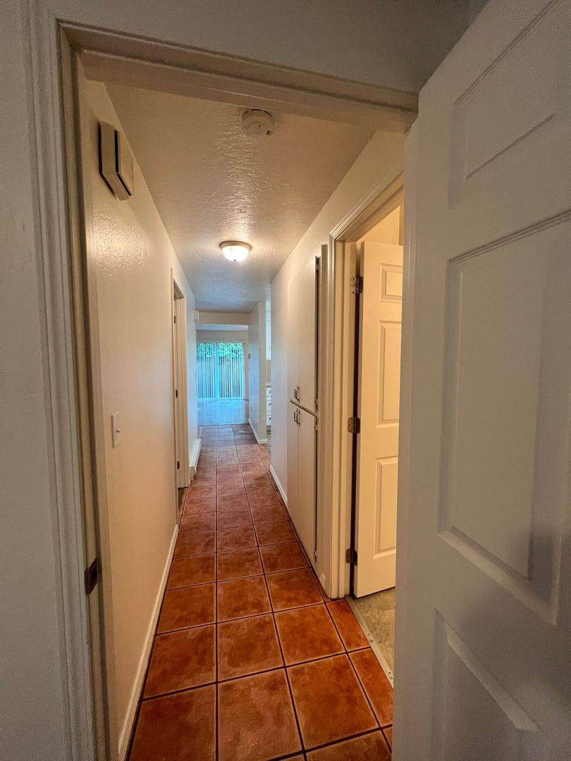 Condo for rent at 3930 Lake Grove Ave, Lake Oswego, OR 97035