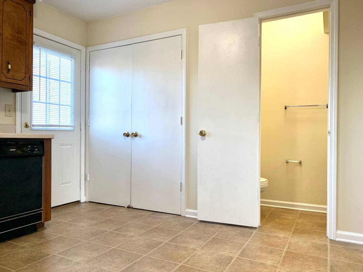 Apartment for rent at 359 Peabody Dr, Clarksville, TN 37042