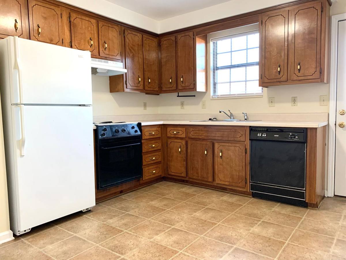 Apartment for rent at 359 Peabody Dr, Clarksville, TN 37042