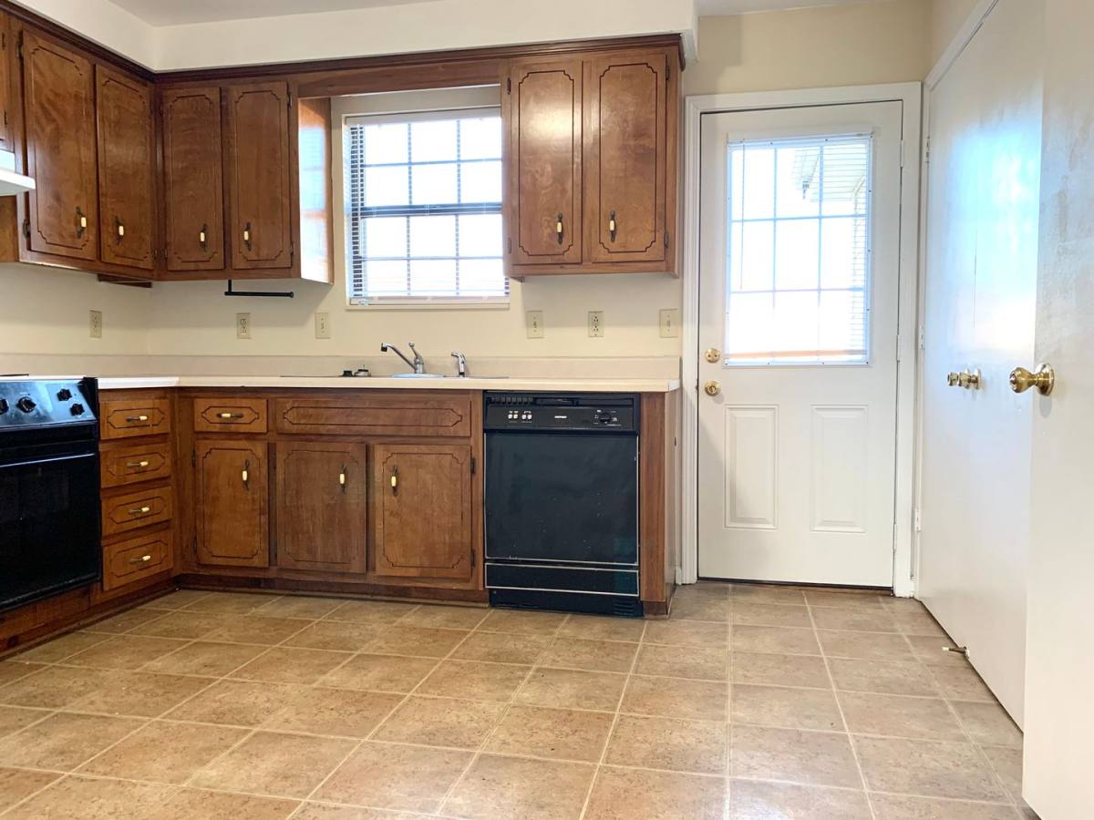 Apartment for rent at 359 Peabody Dr, Clarksville, TN 37042