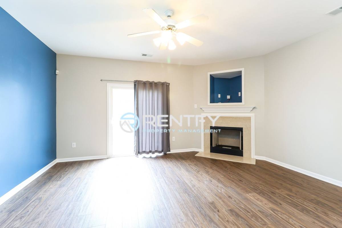 Townhouse for rent at 18478 Streamline Court, Cornelius, NC 28031