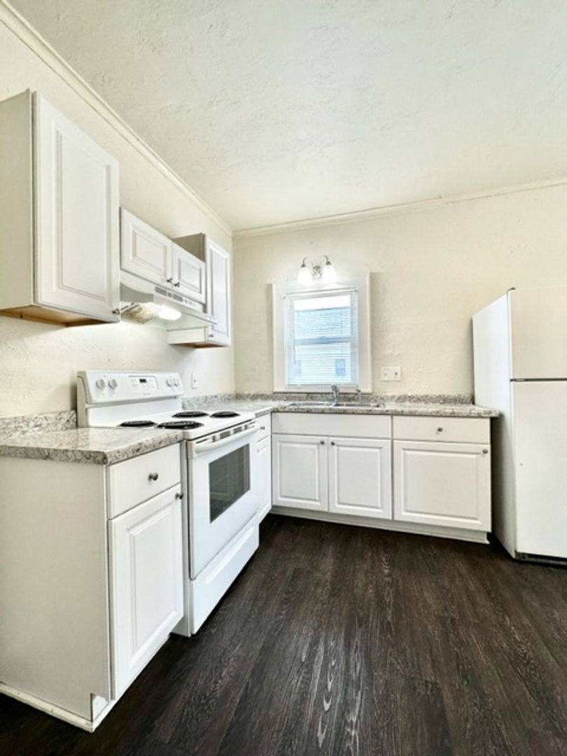 Townhouse for rent at 1152 Stuart St, Green Bay, WI 54301