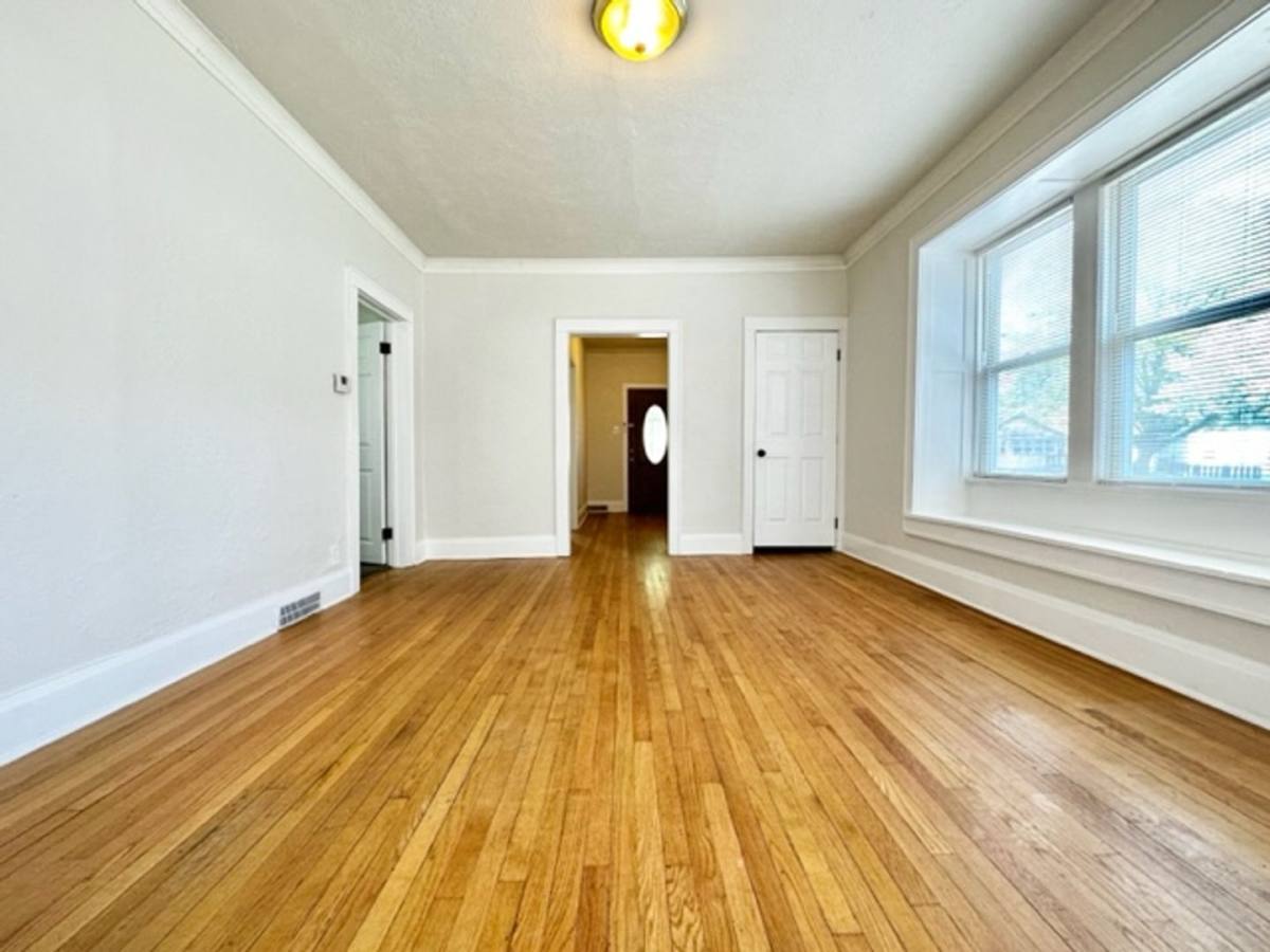 Townhouse for rent at 1152 Stuart St, Green Bay, WI 54301