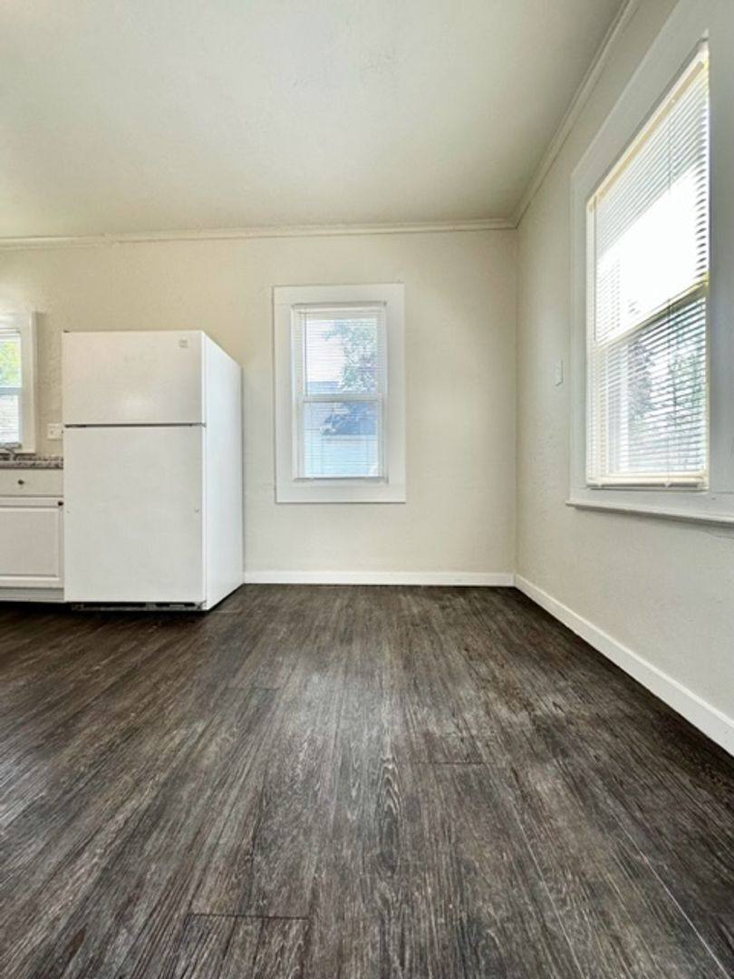 Townhouse for rent at 1152 Stuart St, Green Bay, WI 54301