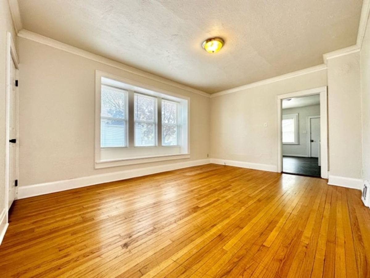 Townhouse for rent at 1152 Stuart St, Green Bay, WI 54301