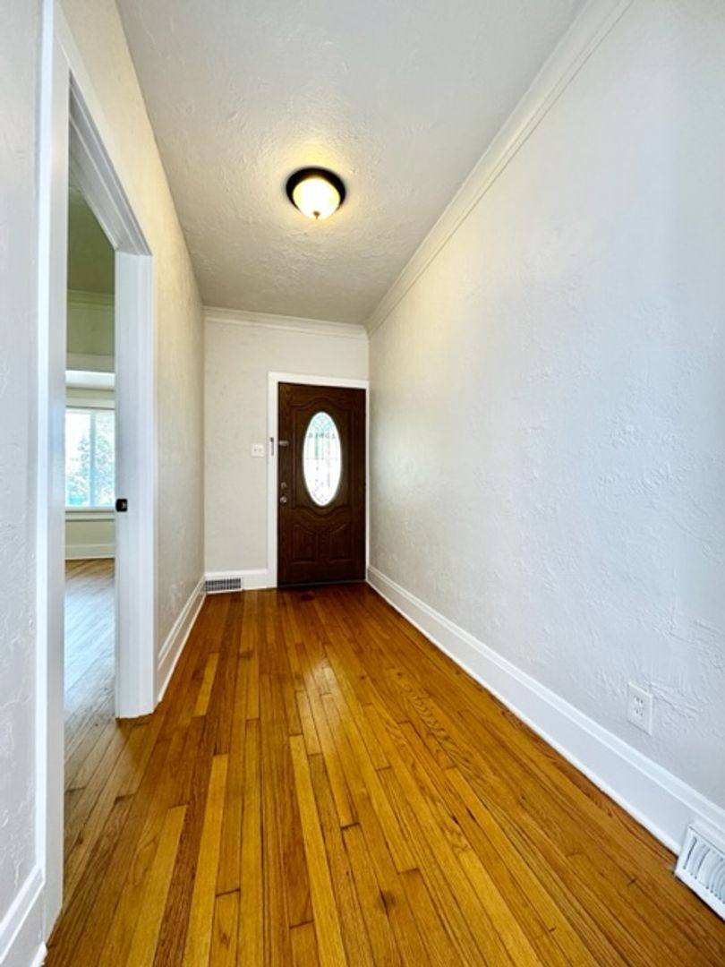Townhouse for rent at 1152 Stuart St, Green Bay, WI 54301