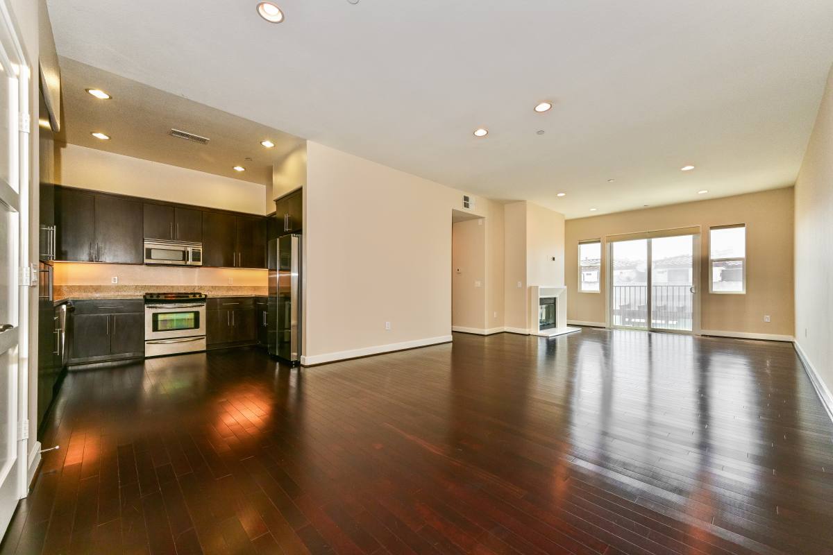 Condo for rent at 10878 Bloomfield St #407, North Hollywood, CA 91602