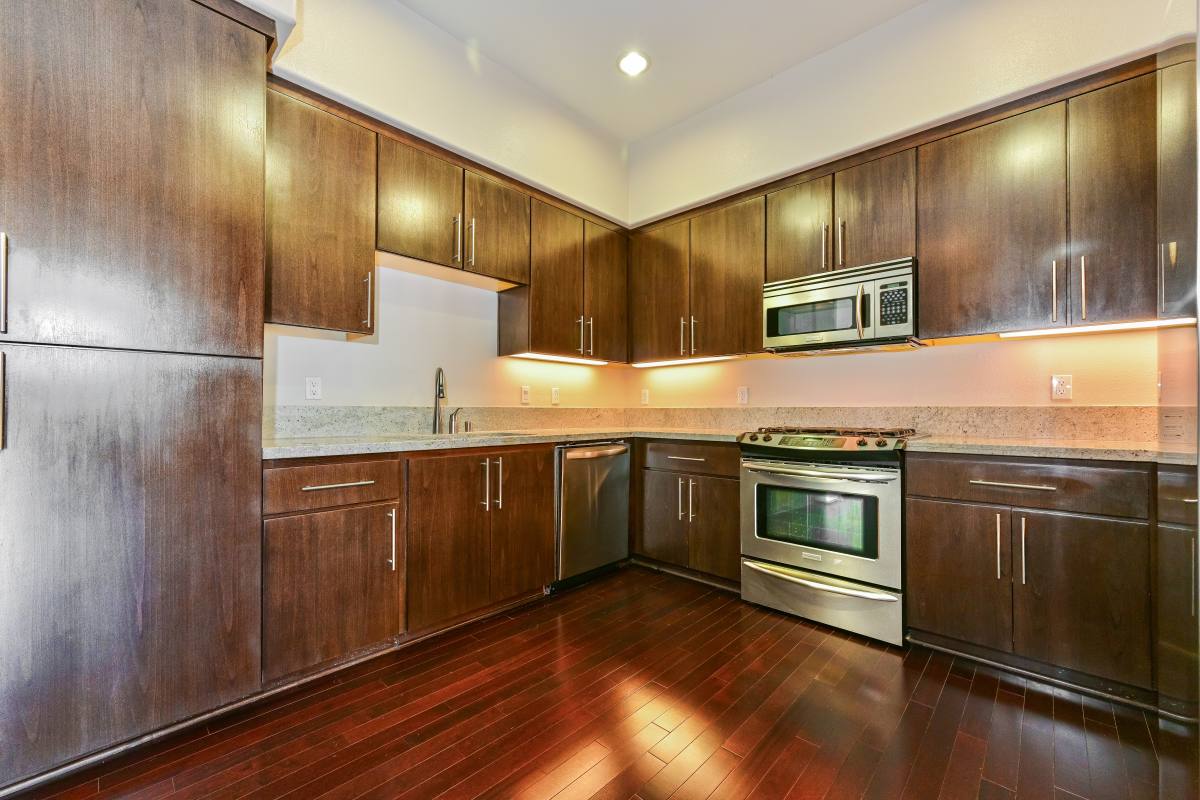 Condo for rent at 10878 Bloomfield St #407, North Hollywood, CA 91602