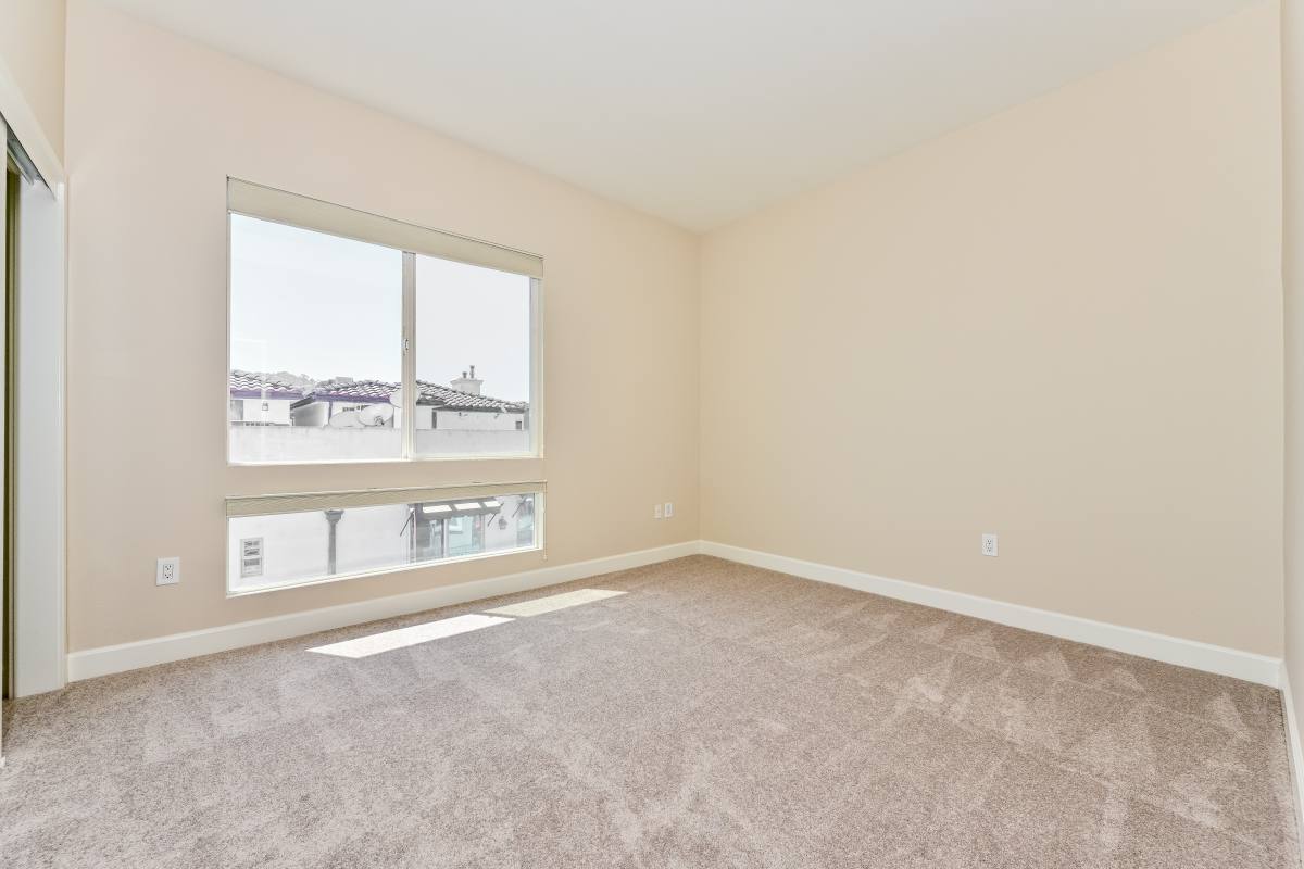 Condo for rent at 10878 Bloomfield St #407, North Hollywood, CA 91602