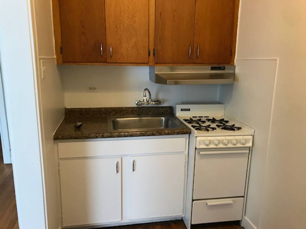 Apartment for rent at 5440 N Winthrop Ave, Chicago, IL 60640