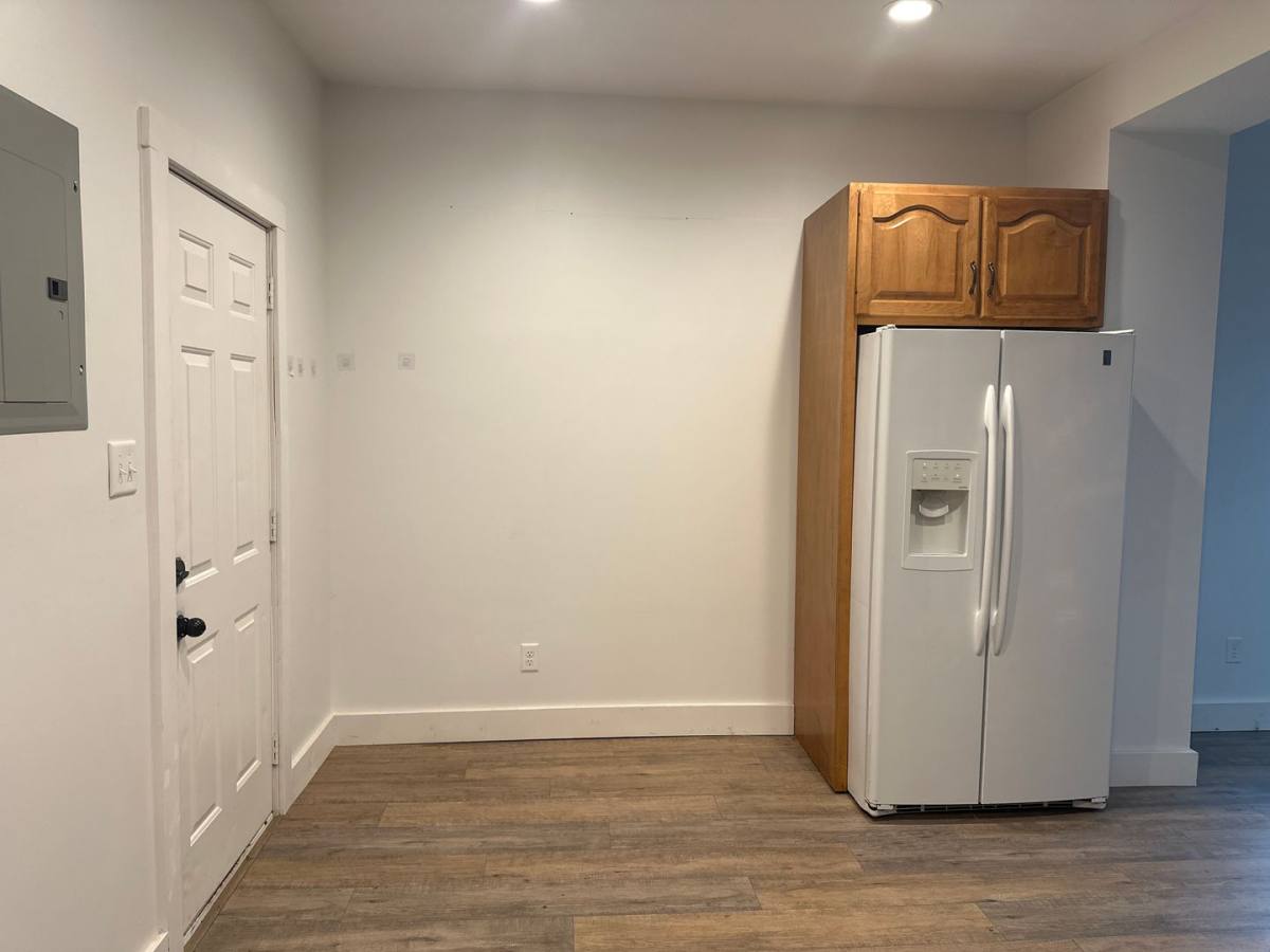 Apartment for rent at 1407 S 4th St, Springfield, IL 62703