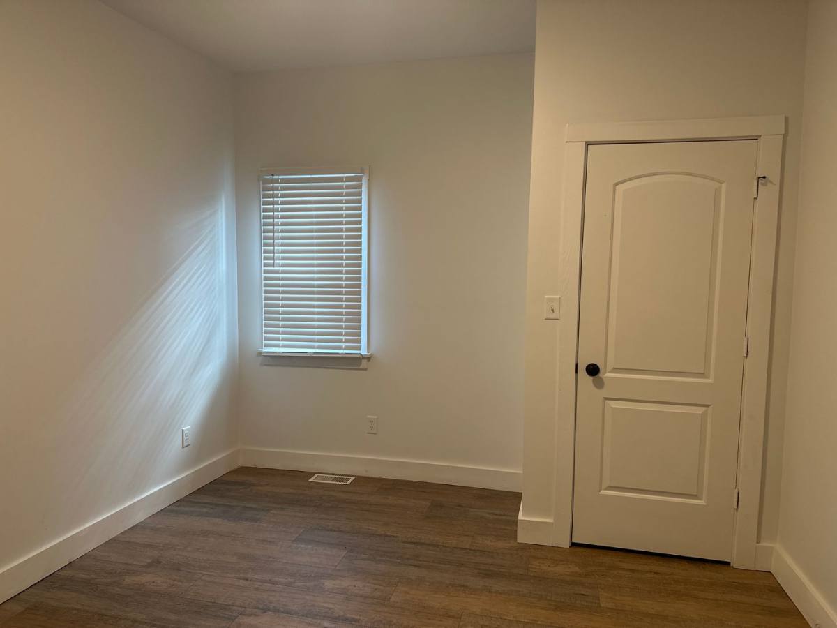 Apartment for rent at 1407 S 4th St, Springfield, IL 62703