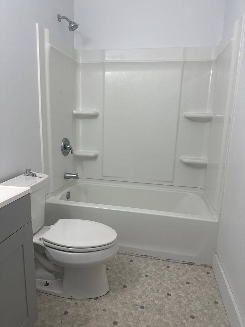 Apartment for rent at 1407 S 4th St, Springfield, IL 62703