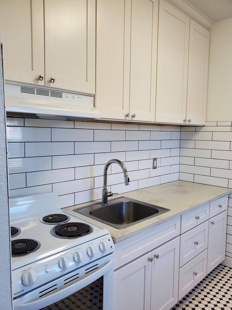 Apartment for rent at 810 NE Couch St, Portland, OR 97232