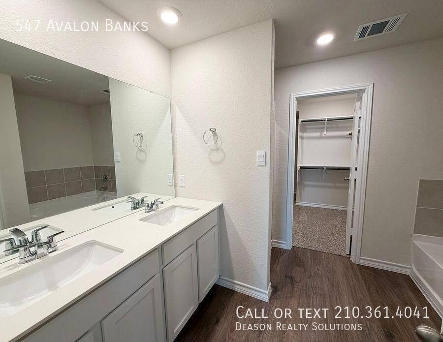 House for rent at 547 Avalon Banks, Cibolo, TX 78108